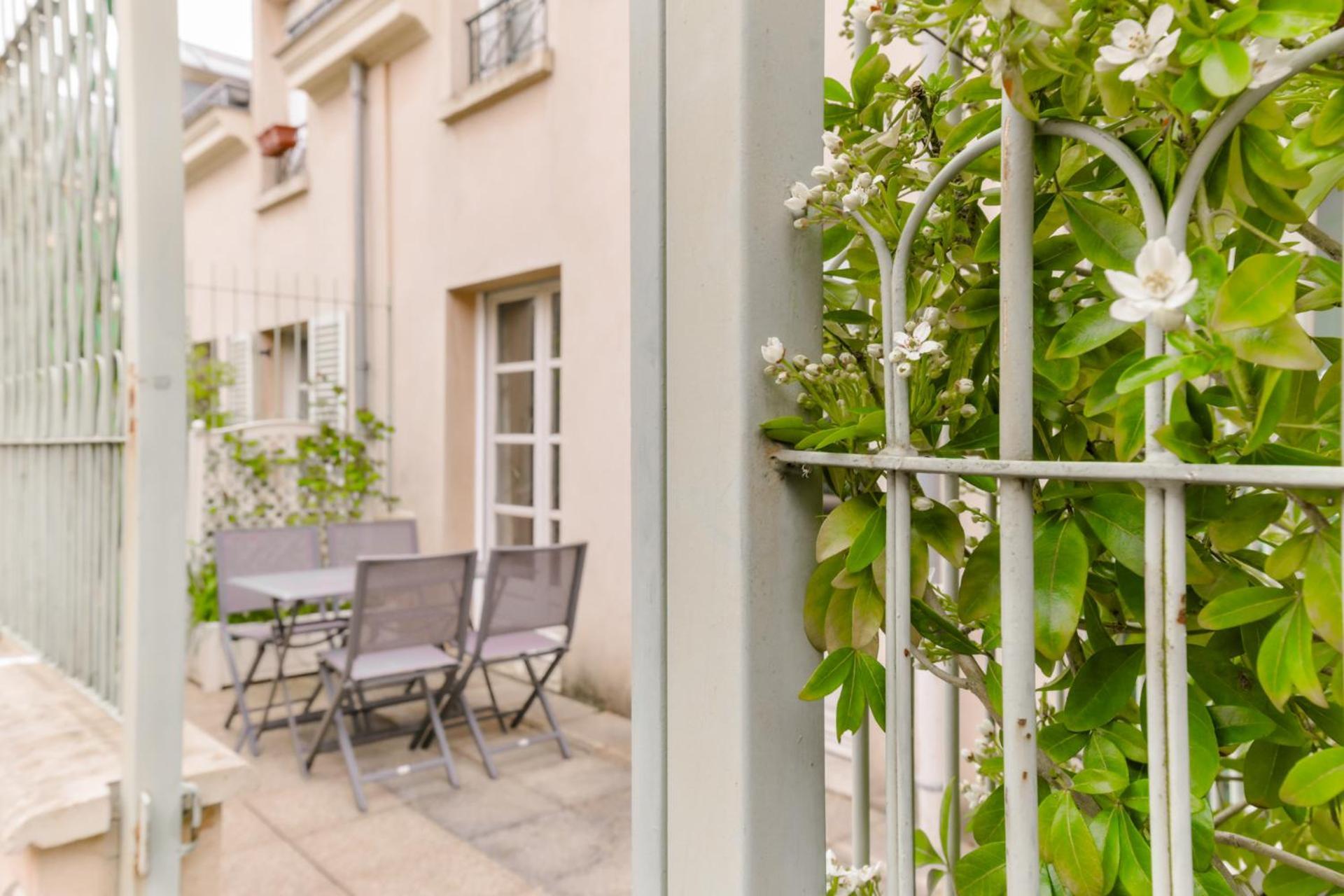 Exigehome-Maison Avec Terrasse Privee Версал Екстериор снимка